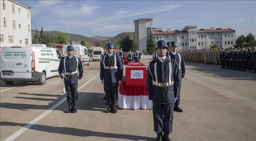 Li Dêrsimê wesayîteke leşkerî wergeriya 4 leşker mirin