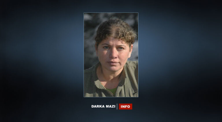 PKKê nasnameya fermandareka xwe aşkere kir Rêxistina PKKê îro nasnameya fermandareka YJA STARê aşkere kir ku 5 salan berê li Başûrê Kurdistanê hatibû kuştin û ji nû ve îro mirina wê îfşa kir. YJA STARê ku yêk ji baskên jinan ya rêxistina PKKê ye, îro roja sêşemî 19 Mijdara 2024ê aşkere kir ku fermandara wan ya bi navê Beraet Hesen û bi navê kod Medya Egîd li Mijdara sala 2019ê ketiye ber êrîşên dewleta Tirk û jiyana xwe ji dest da ye. YJA STARê mirina vê fermandara xwe bo dema 5 salan veşartibû û îro ji nû ve hatiye û dibêje em wê bi rêzdarî bibîr tînin. Rêxistina PKKê mirina bi hezaran ciwanên Kurdan vedşêre û paş derbasbûna demek dirêj ji nû ve dibêje me hevalên xwe wenda kirin, hemwext wendakirina fermandarên xwe jî ti carî îlan nake, PKKe vê dike ji bo ku xwe weke aliyê serketî di şerê saxte yê bi artêşa Tirkiyê re nîşanî gel bide.