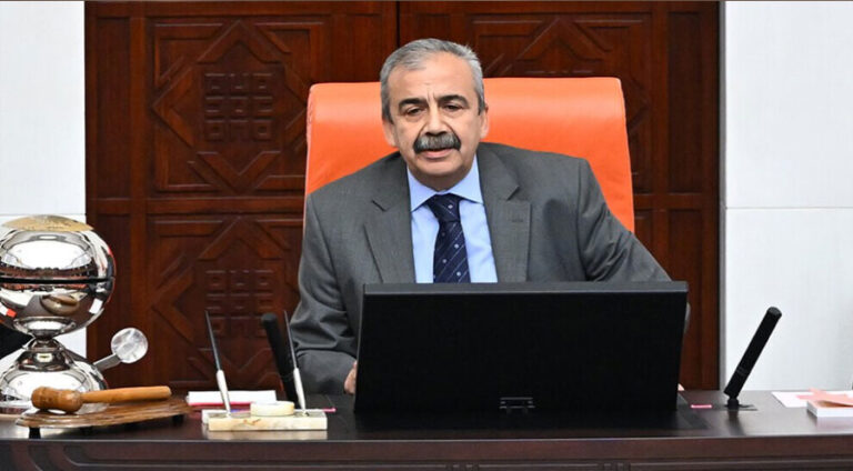 Sirri Sureyya Onder: Ji bo pêvajoyê tu şert û merc tuneye