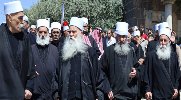 Hikûmeta Sûriyeyê û Rûspiyên Durziyan li Siweydayê li hev kirin