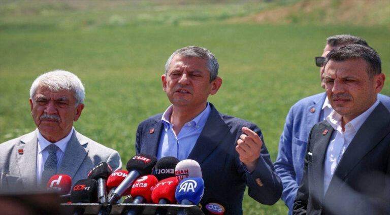 Ozel daxwaza Erdogan a ji bo destûra nû red kir