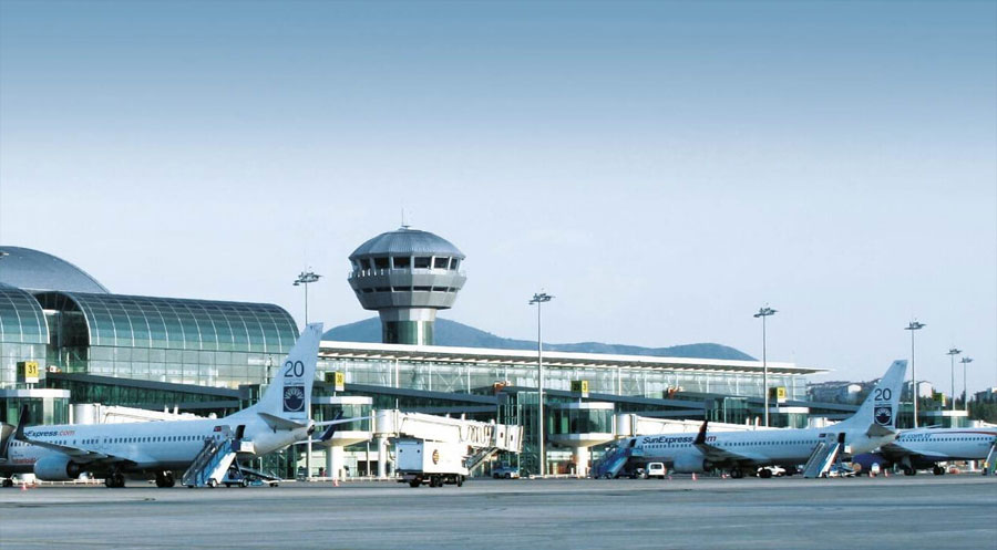 Ji ber şewata daristanê, Firokxaneya Îzmîrê hat girtin