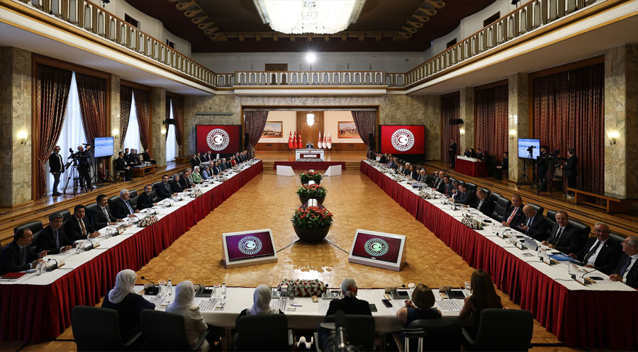 Parlamentoya Tirkiyeyê pêngavên pêvajoya aştiyê nîqaş dike