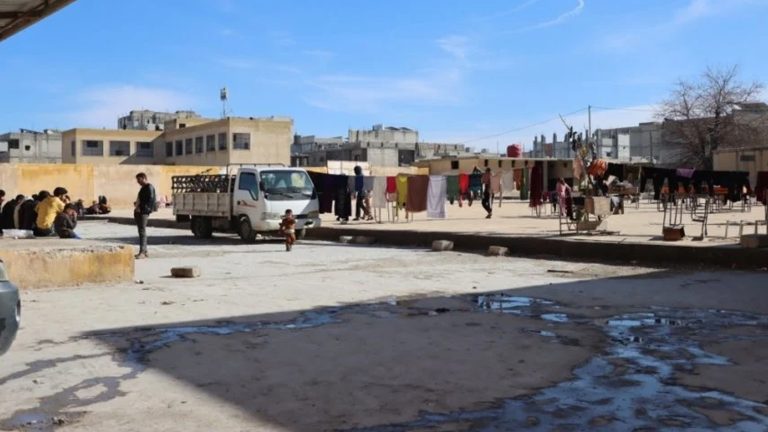 Rewangeha Sûriyeyî ya Mafên Mirovan: Nêzîk e av û xwarin li Kobaniyê nemînin