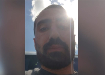 Ferîd Azad li hemberî leşkeran dijiwariya xwe nîşan da: "Ez leşkeriyê nakim"