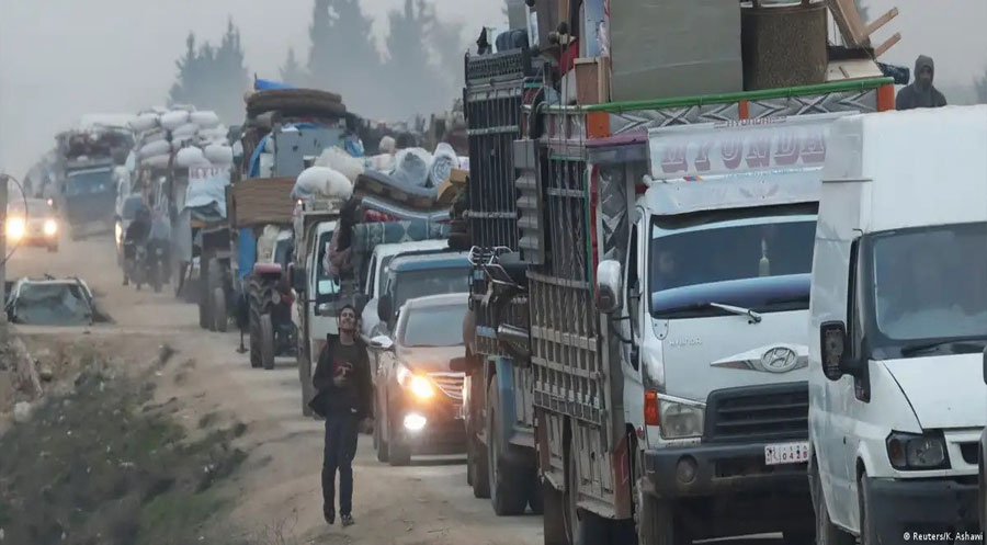 Pêngava vegerê: 1500 malbatên Ereb ji Efrînê ber bi dêrezorê ve diçin