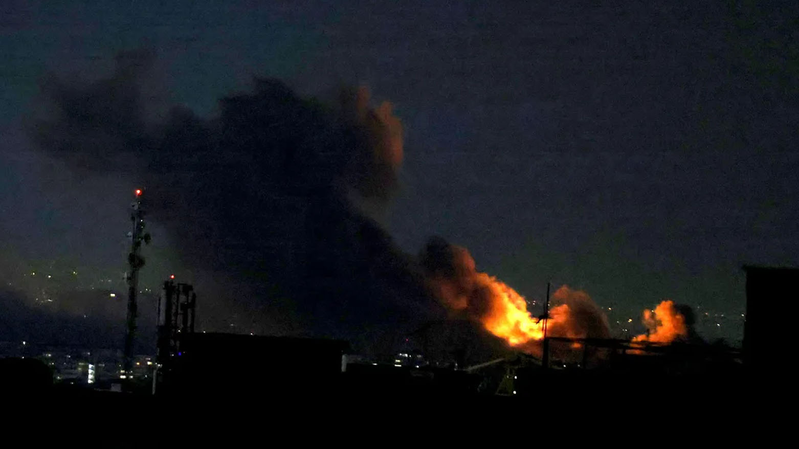 Îsraîlê navenda petrokîmyayê ya Mahşehrê ya Îranê bombebarankir