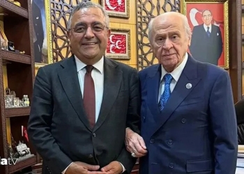 Serdana Sezgîn Tanrikulu ya bo cem Devlet Bahçeli bû sedema nîqaşan: MHPê bersiveke tund da rexneyan