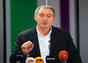 Tuncer Bakirhan: Me hinek Elewî ji kolanan anîn û kirin parlamenter