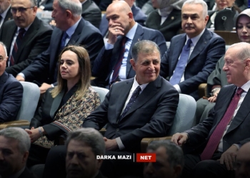 Şaredarê bajarê mezin ê Îzmîrê Cemîl Tugay tevlî AK Partiyê bû