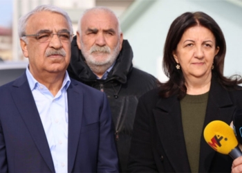 Şandeya DEM Partiyê li Enqereyê ligel Cevdet Yilmaz Civiya