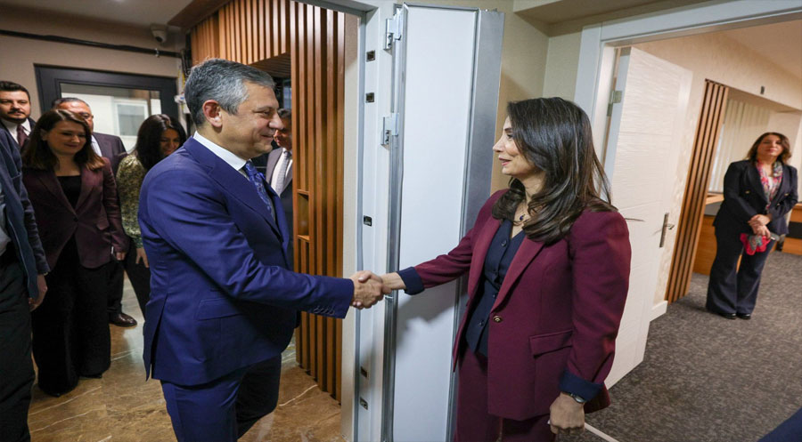 Hatîmogullari û Bakirhan bi Ozgur Ozel re civiyan